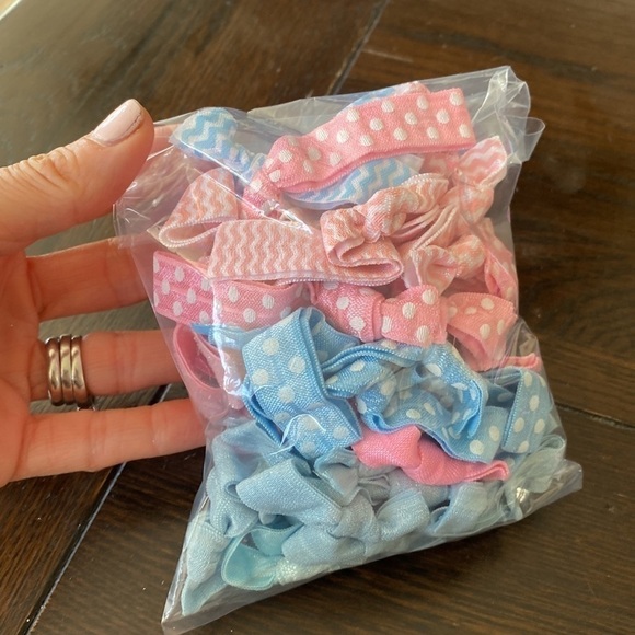 Baby Shower: Pack of 50 pink and blue ribbon hair ties NWOT - Picture 11 of 11